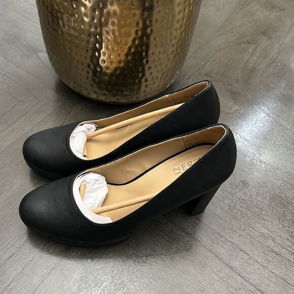 Naturalizer Berlin Platform Pump (WIDE) - Picture 6 of 12